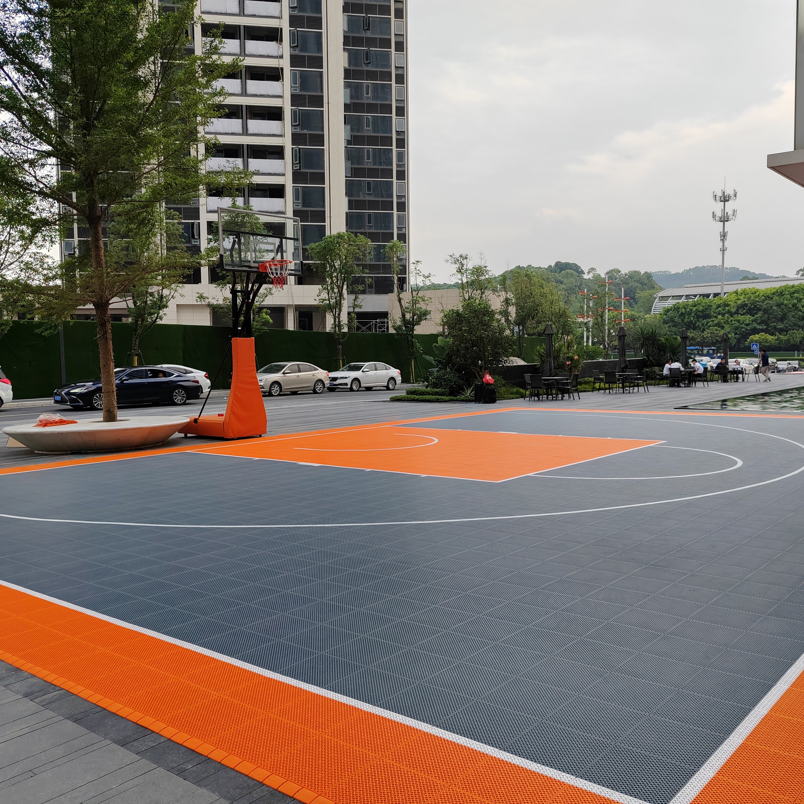 Outdoor Sport Court Tiles - OEM Customized Indoor/Outdoor Antiskid Flat Interlocking