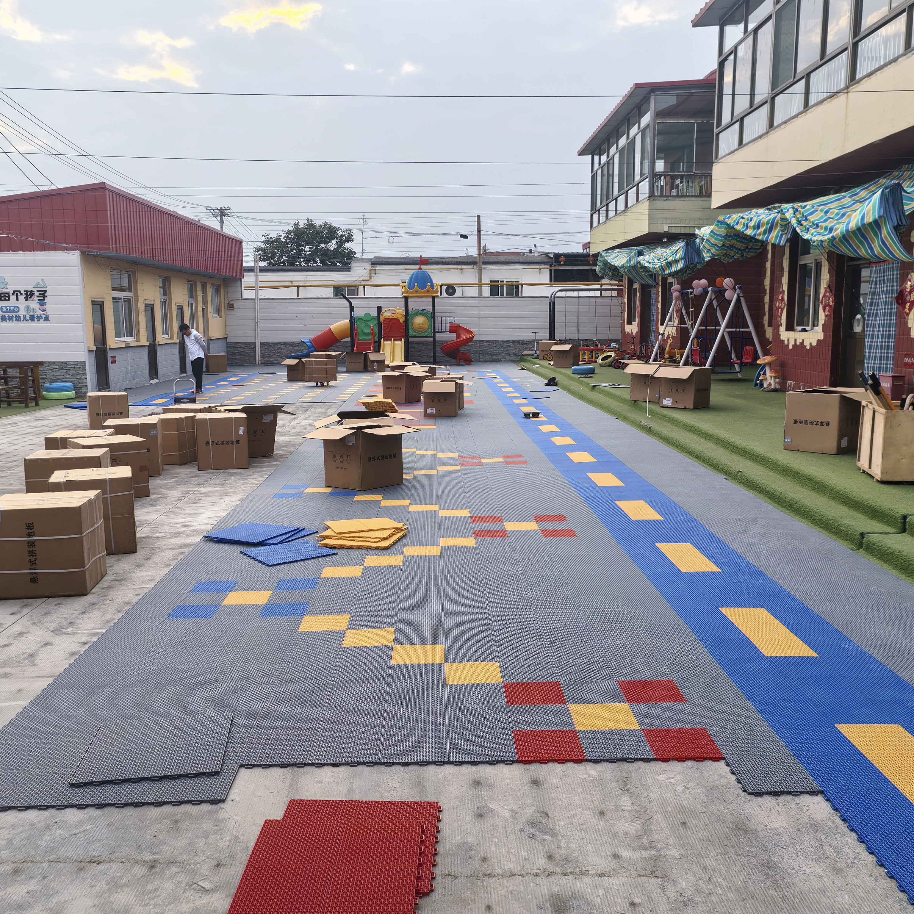 OEM Customized Indoor/Outdoor  - Outdoor Sport Court Flooring ulasan dan harga